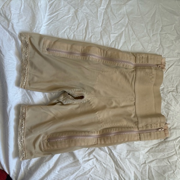 Beige Shapewear Shorts Faja Compression Post-Lipo Medium - Picture 2 of 2
